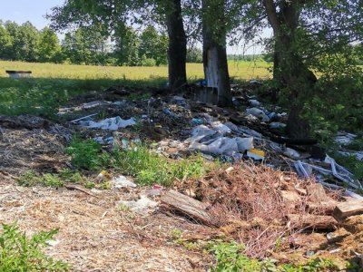 В Уфимском районе вновь обнаружены незаконные свалки