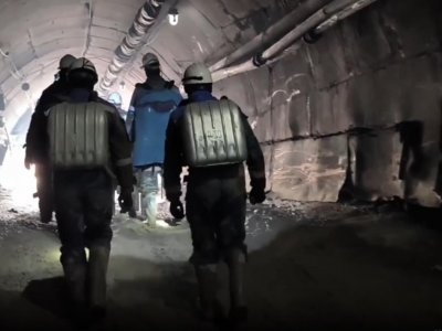 В руднике, где находятся вахтовики из Башкирии, вновь может произойти обрушение