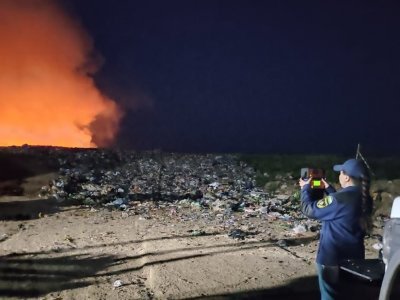 В Башкирии на несанкционированном полигоне загорелся мусор