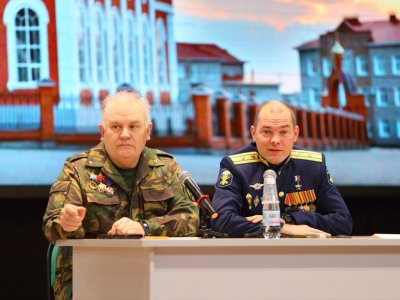 Герой России Борис Дудко встретился в Бирске с ветеранами боевых действий и школьниками