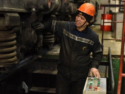 В железнодорожном цехе Учалинского ГОКа обновили оборудование