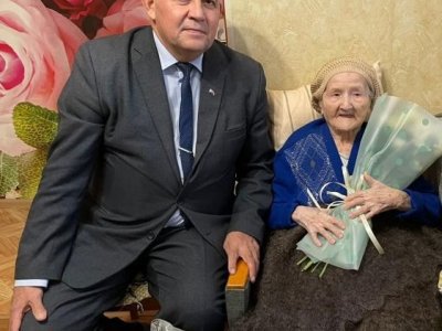 В Уфе со 100-летием поздравили ветерана Великой Отечественной войны