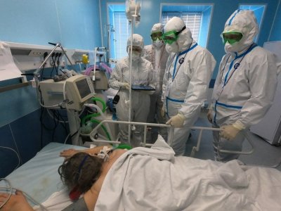 Глава Башкирии объяснил, почему в пандемию личным примером поддержал медиков