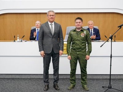 Глава Башкирии вручил участникам СВО медали генерала Шаймуратова