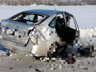 В Башкирии во встречном ДТП с «Хендай» погиб водитель «Лады»