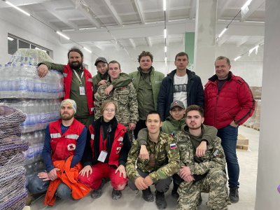 Молодежное крыло ОНФ Башкирии помогает соседям справиться с наводнением