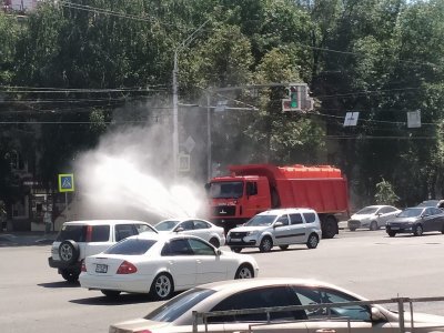 В Уфе из-за жары коммунальщики начали аэрацию воздуха над дорогами