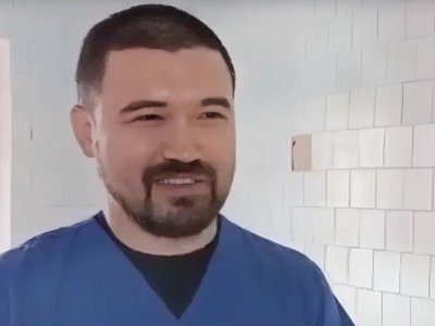 Травматолог-ортопед из Башкирии лечит маленьких пациентов в ЛНР