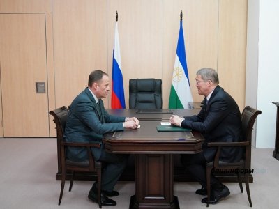 Радий Хабиров провел встречу с полпредом Президента в ПФО Игорем Комаровым