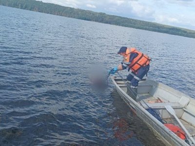 В Башкирии из воды достали тело мужчины