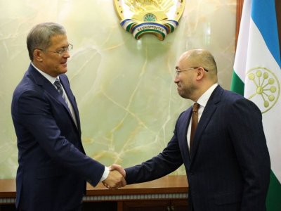 Радий Хабиров встретился с Чрезвычайным и Полномочным послом Казахстана в России