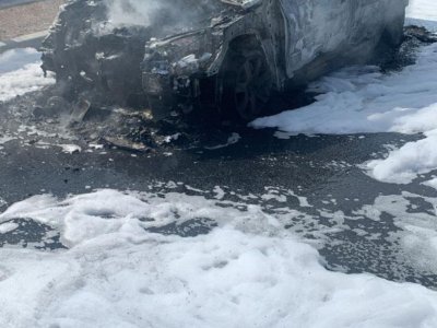 В Уфе на Восточном выезде сгорел легковой автомобиль