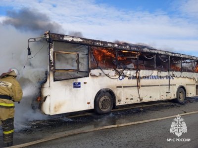 В Башкирии на трассе М-7 «Волга» сгорел пассажирский автобус, обошлось без жертв