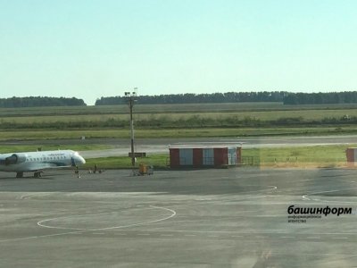 Самолет Волгоград - Уфа вернулся на стоянку с места запуска из-за вибрации двигателя