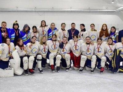 Женская сборная юниорок Башкирии впервые стала бронзовым призером в первенстве России по хоккею