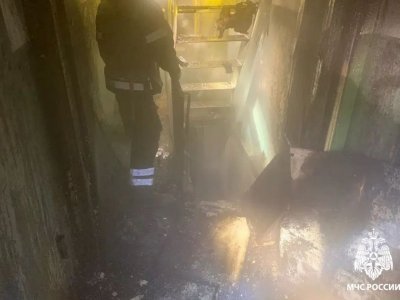 В Уфе пожарные спасли из горящей многоэтажки 23 человека