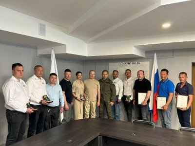 Андрей Назаров наградил строителей из Башкирии, восстанавливающих объекты в ЛНР И ДНР