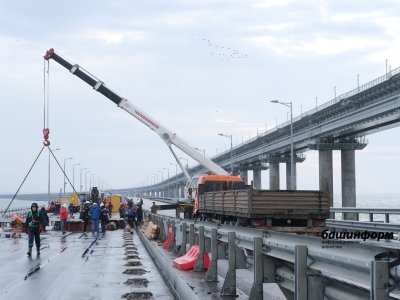 Запущено автомобильное движение по восстановленному участку Крымского моста