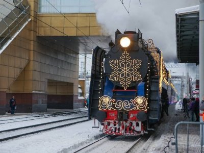 На встречу поезда Деда Мороза в Уфе пришли более 13 тысяч человек