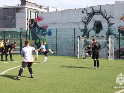 В Уфе башкирские пожарные сыграли в футбол