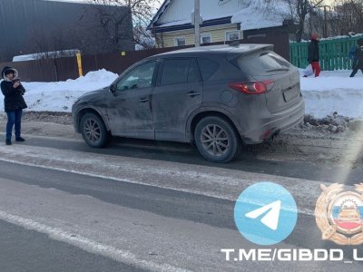В Уфе ребенок выбежал на дорогу из-за снежного вала и попал под колеса Mazda CX-5