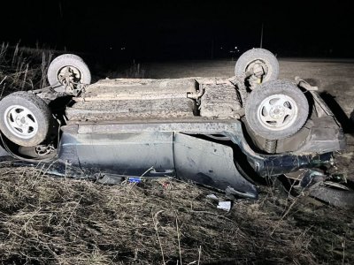 В Башкирии машина с 18-летними водителем и пассажиром опрокинулась на крышу