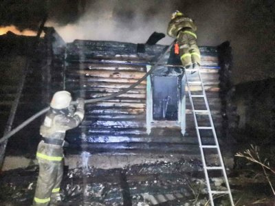 В Башкирии при пожаре в доме погибли двое взрослых и двое детей